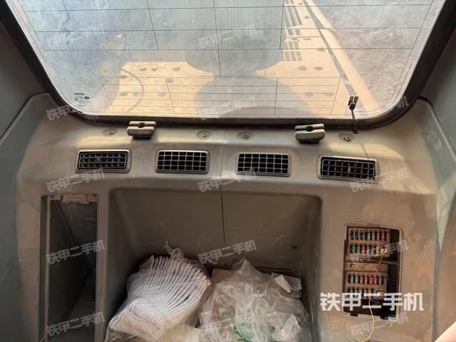 座椅后部（驾驶室部分）