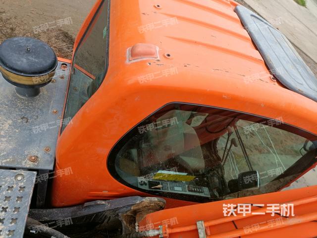 驾驶室整体（整机外观）