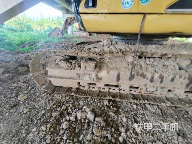 右驱动轮（行走机构）