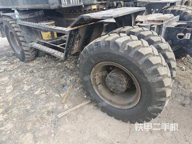 左侧履带整体 （行走机构）