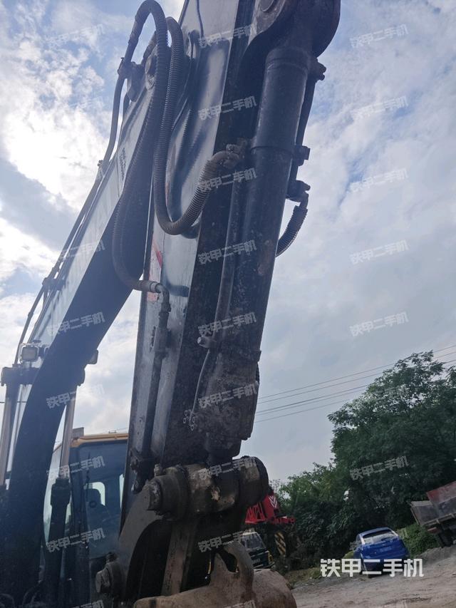 小臂整体右前（工作和回转装置）