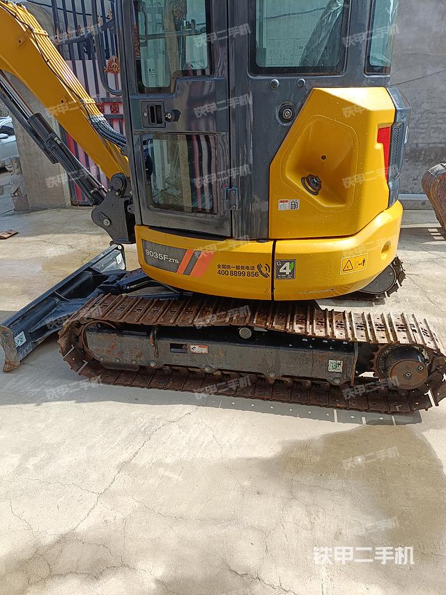 单侧履带整体（整机外观）