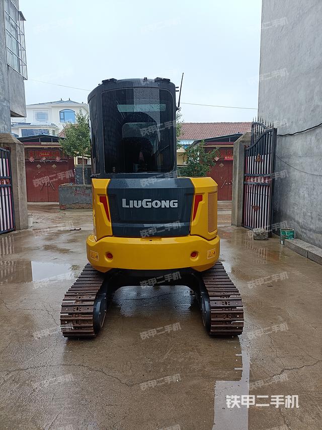 驾驶室整体（整机外观）