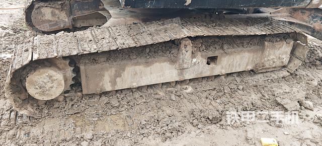 单侧履带整体（整机外观）