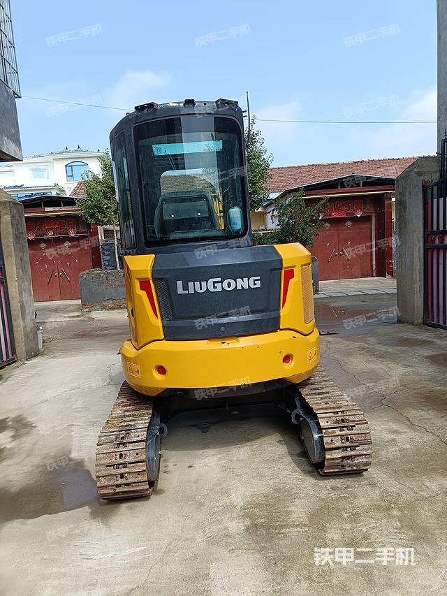 驾驶室整体（整机外观）