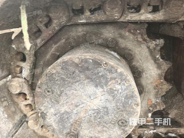 右驱动轮（行走机构）