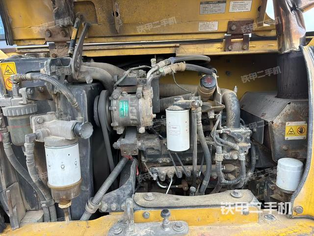 发动机整体俯视(整机外观) 发动机整体俯视(整机外观)