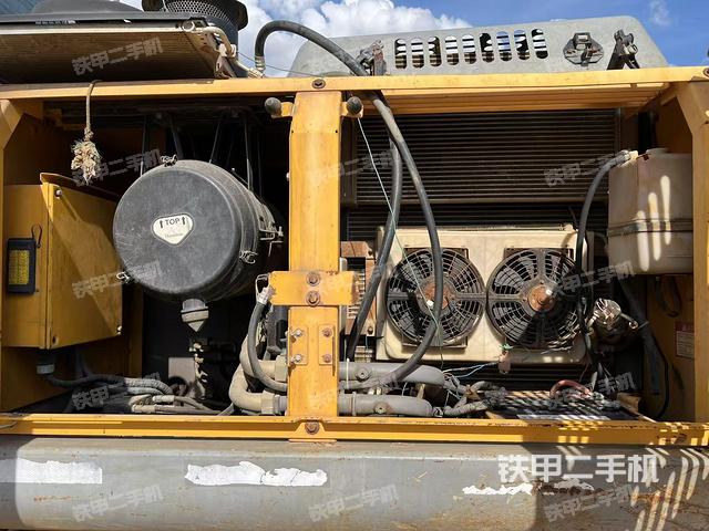 液压泵斜45 左（大件舱室）