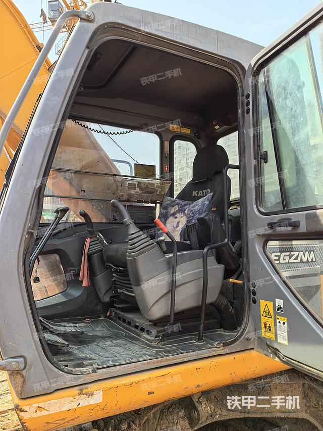 驾驶室整体（整机外观）