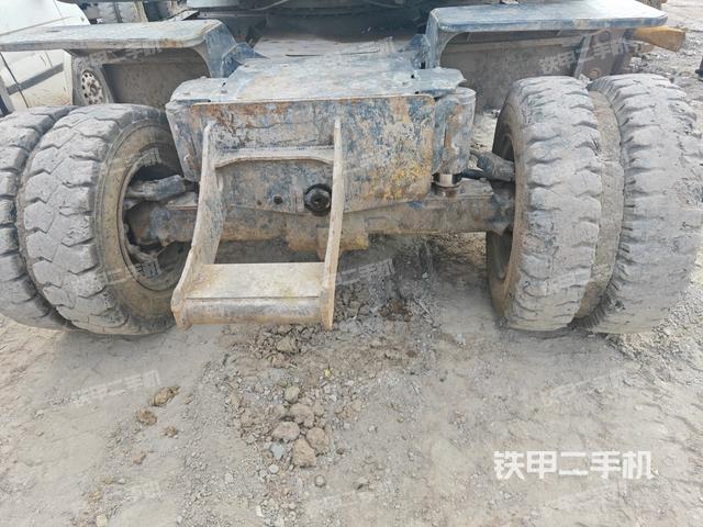 转盘和下车架正前（工作和回转装置）