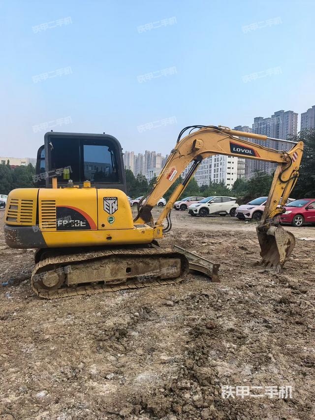 单侧履带整体（整机外观）