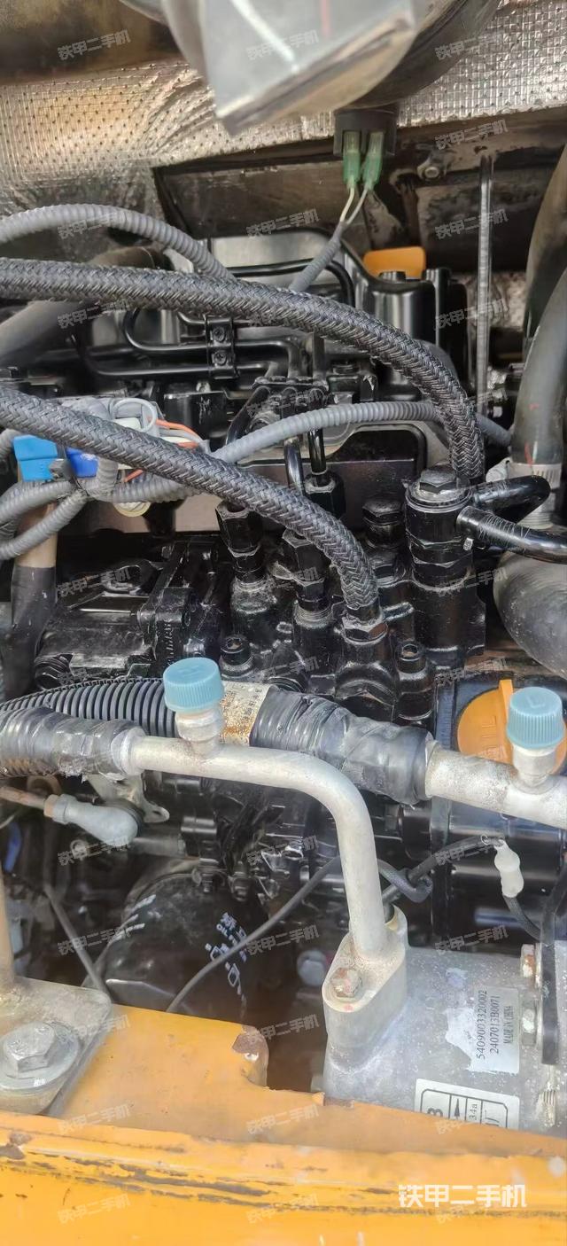 发动机室（上车部件）