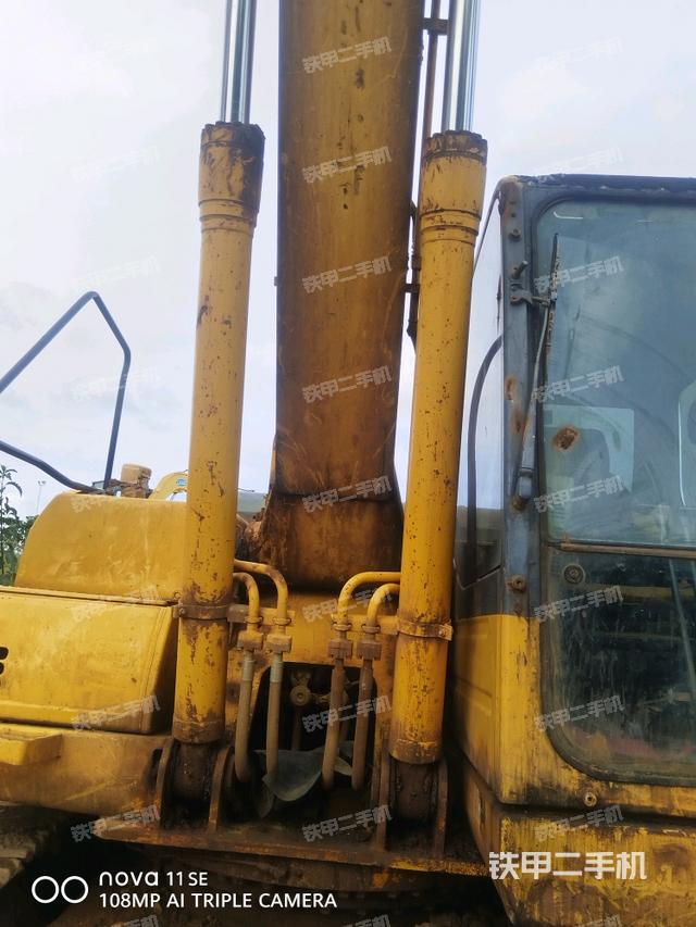 大臂根部 斜视（工作和回转装置）