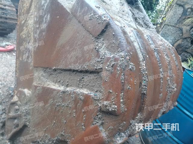 鏟斗右后整體（工作和回轉(zhuǎn)裝置）