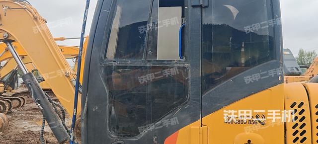 驾驶室整体（整机外观）