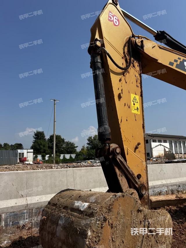 小臂整體左后（工作和回轉(zhuǎn)裝置）