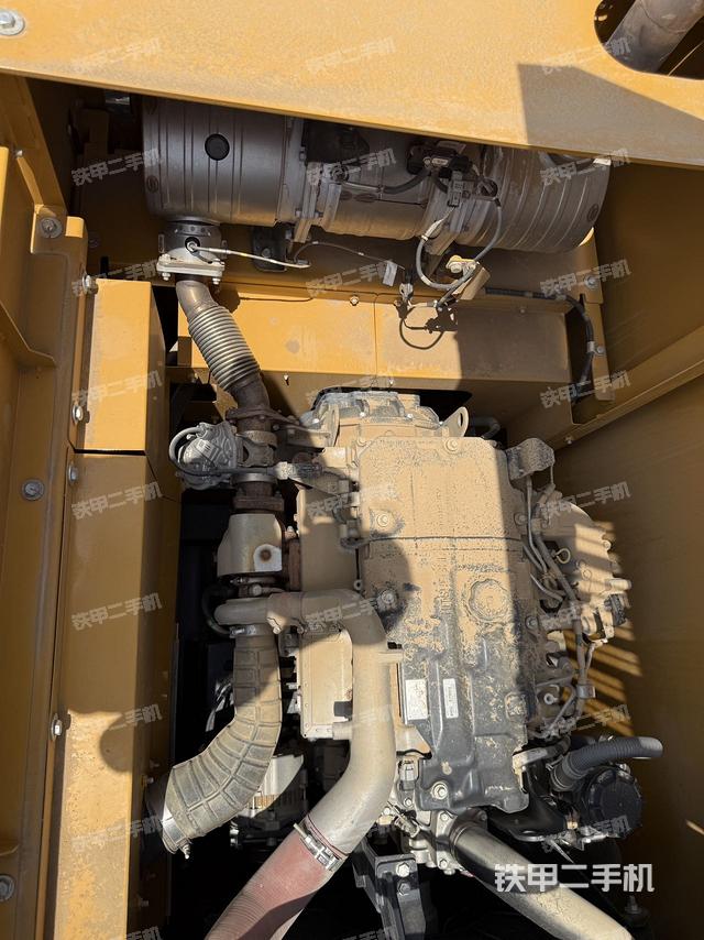 發(fā)動(dòng)機(jī)整體俯視(整機(jī)外觀) 發(fā)動(dòng)機(jī)整體俯視(整機(jī)外觀)