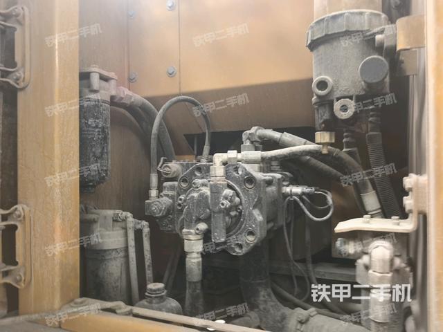 液压泵斜45 左（大件舱室）