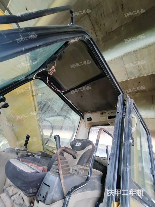 顶棚整体（驾驶室部分）