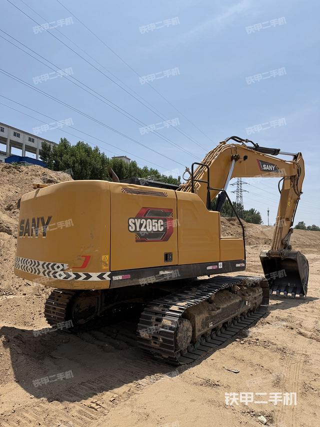 整機(jī)右后45°(整機(jī)外觀) 整機(jī)右后45°(整機(jī)外觀)