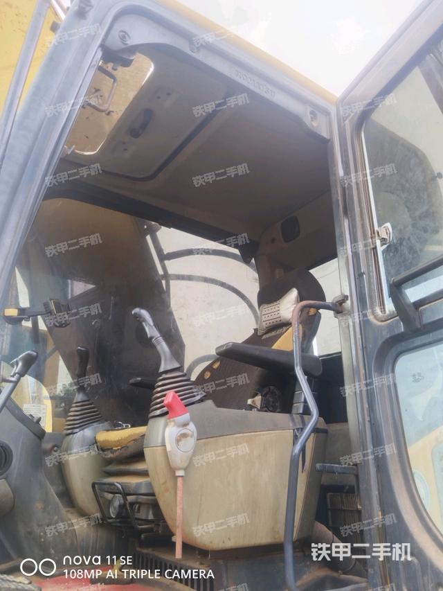 顶棚整体（驾驶室部分）