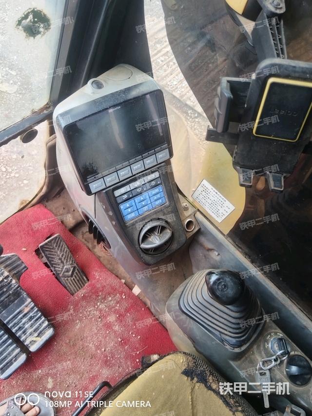 显示屏 （驾驶室部分）