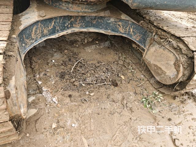 右驱动轮（行走机构）