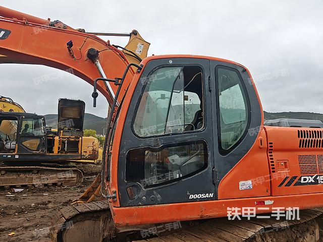 驾驶室整体（整机外观）