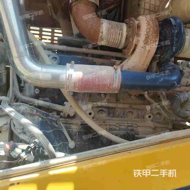 发动机右侧（整机外观及大件）