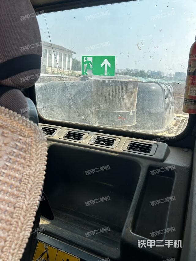 后窗玻璃角標(biāo)（駕駛室部分）