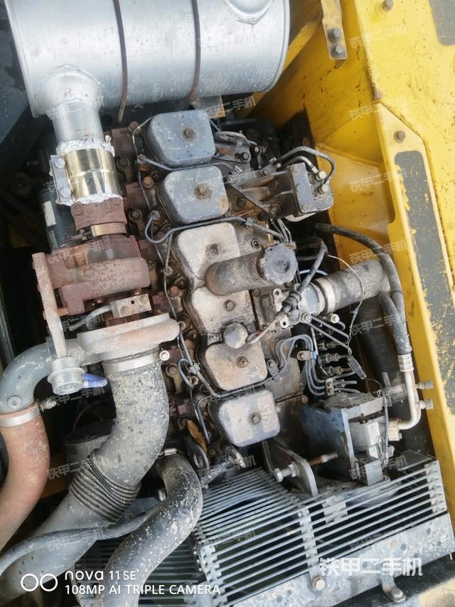 中央回转接头特写（上车部件）