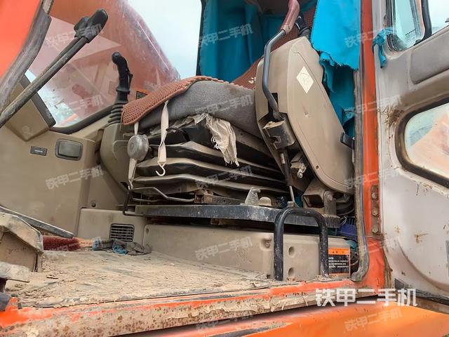 驾驶室整体（整机外观）