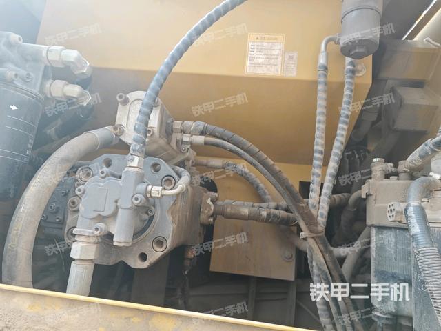 液壓泵斜45?左(大件艙室) 液壓泵斜45?左(大件艙室)
