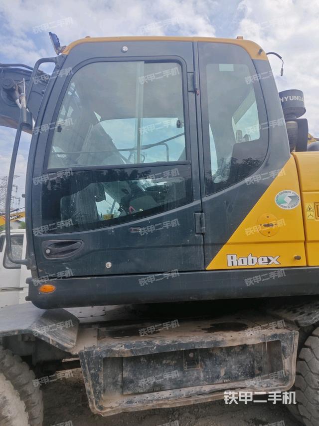 驾驶室左前45度（驾驶室部分）