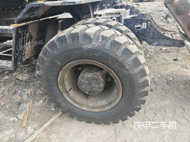 左导向轮（行走机构）