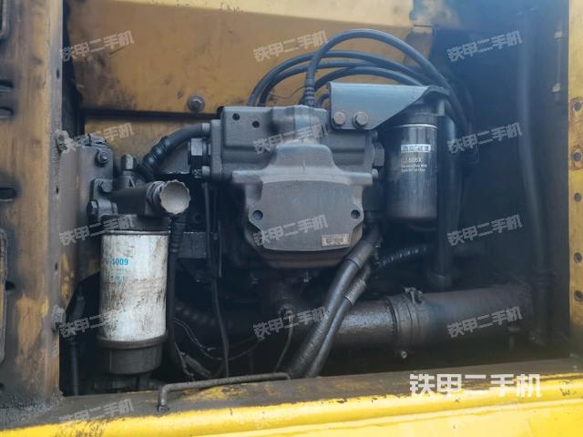 液壓泵斜45?左（大件艙室）