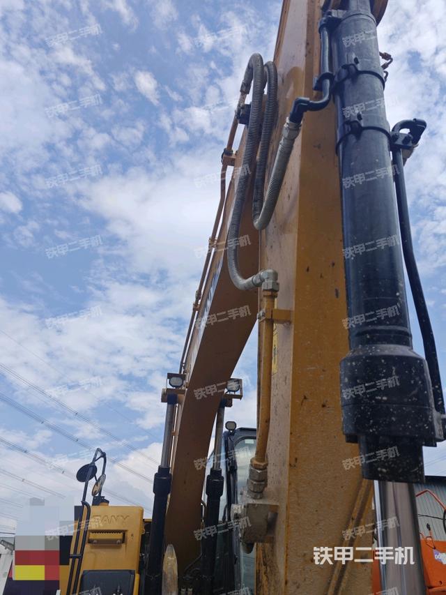 小臂整体右前（工作和回转装置）