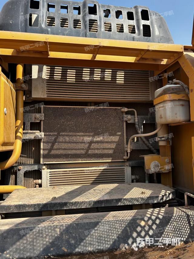 散熱器正面（大件艙室）