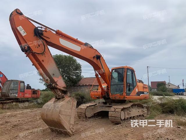 斗山DH215-9E挖掘機(jī)