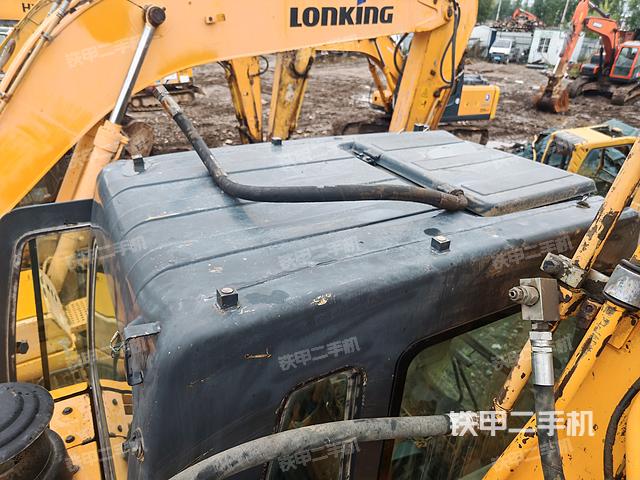 驾驶室顶部（整机外观）