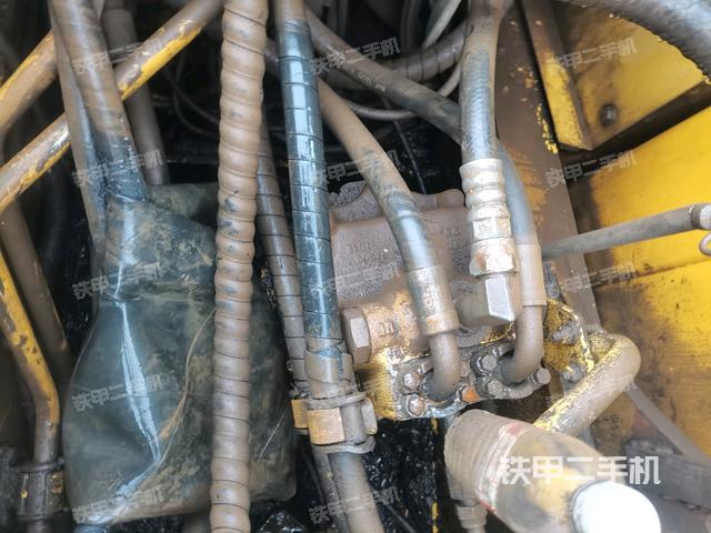 回轉(zhuǎn)馬達（上車部件）