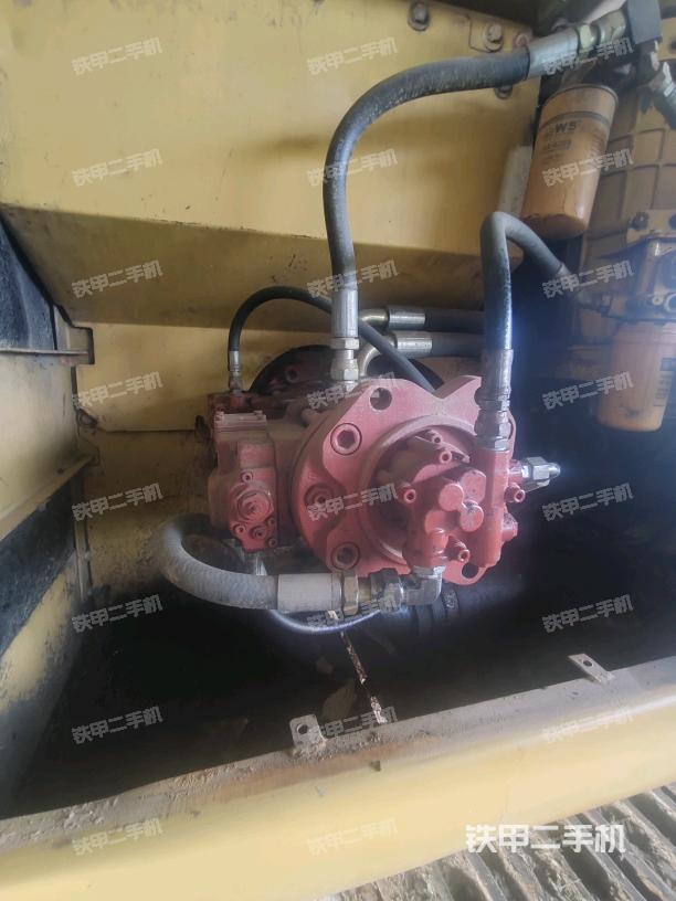 液压泵斜45 左（大件舱室）