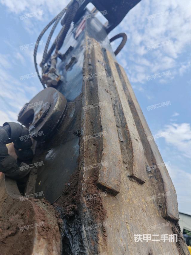 小臂整体左后（工作和回转装置）