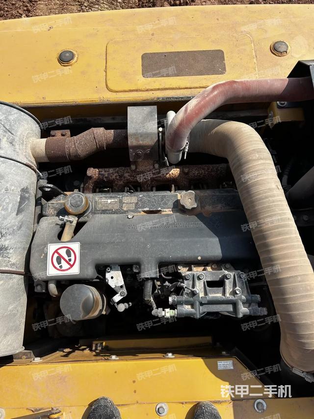 氣門室蓋螺絲特寫（上車部件）