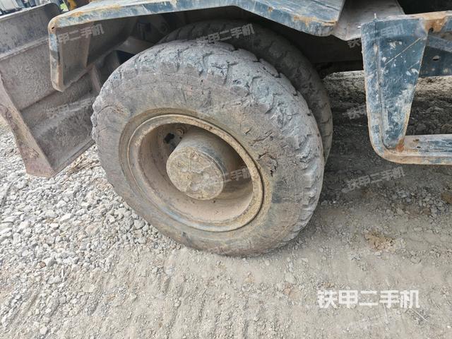 左驱动轮（行走机构）