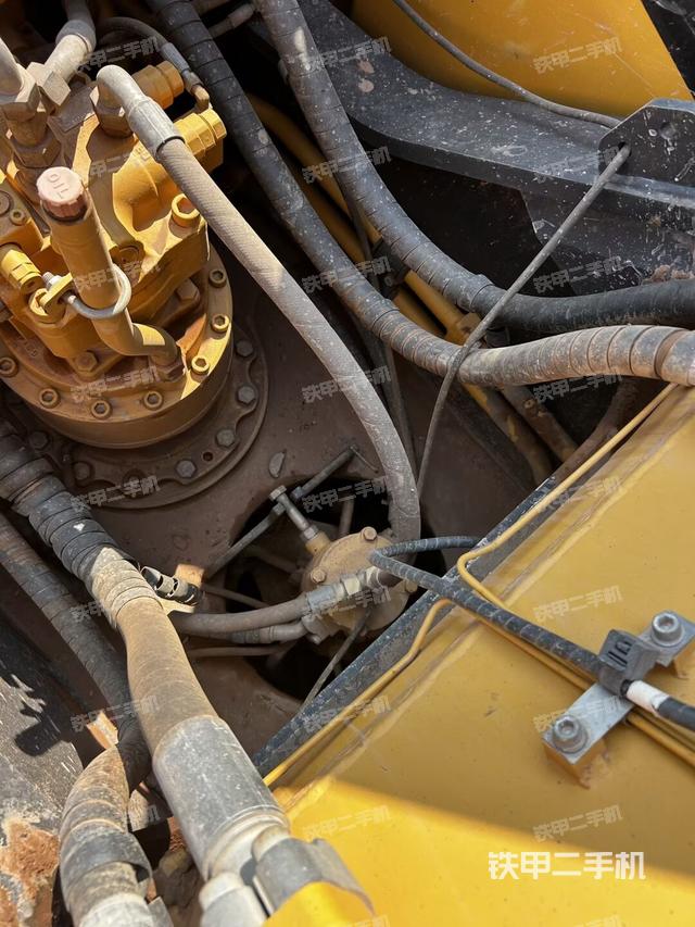 回轉(zhuǎn)馬達(dá)（上車部件）