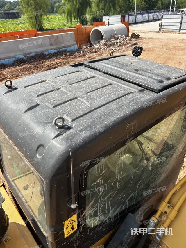 駕駛室頂部俯視（上車部件）