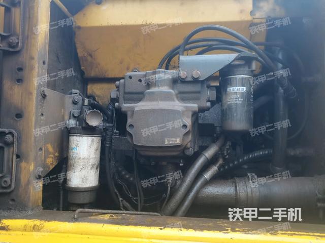 液壓泵斜45?右（大件艙室）