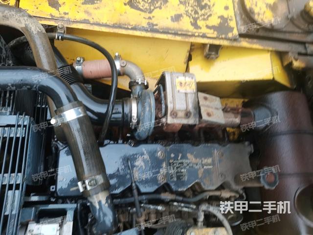 氣門室蓋螺絲特寫（上車部件）