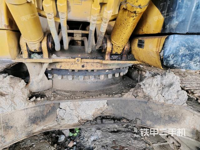 小臂整体左后（工作和回转装置）